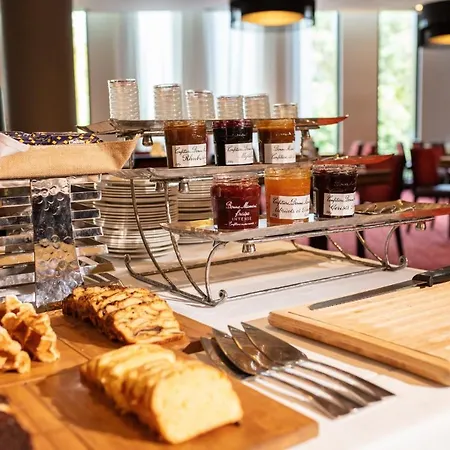Radisson Blu Hotel, Szálloda 4*