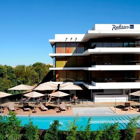 Radisson Blu Hotel, Szálloda 4*